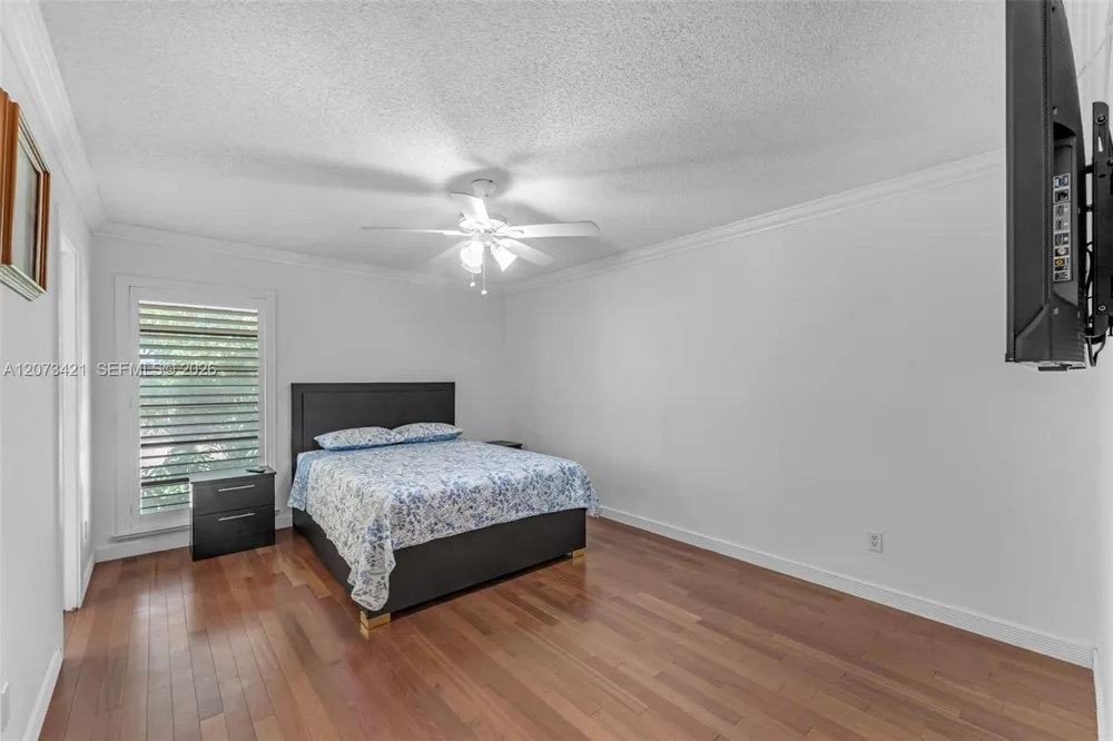 8390 SW 2nd St Miami, FL 33144