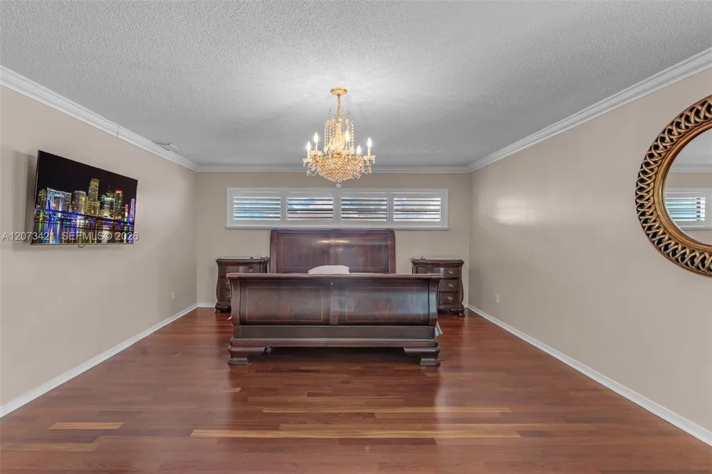 8390 SW 2nd St Miami, FL 33144