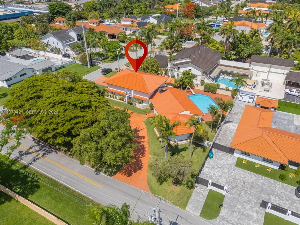 8390 SW 2nd St Miami, FL 33144