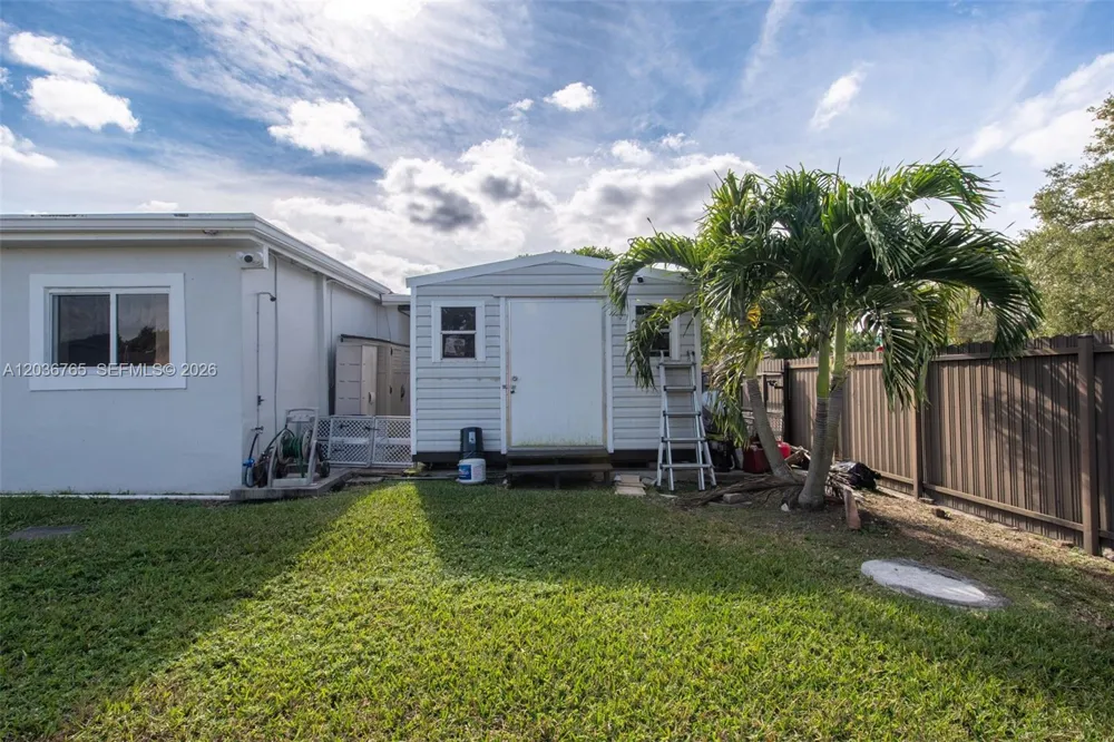 10431 SW 93rd St Miami, FL 33176