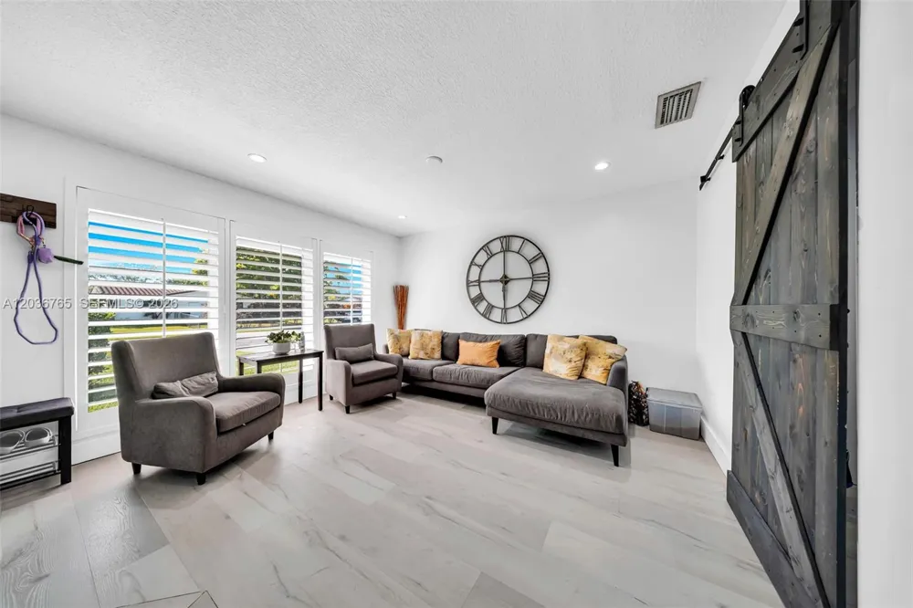 10431 SW 93rd St Miami, FL 33176