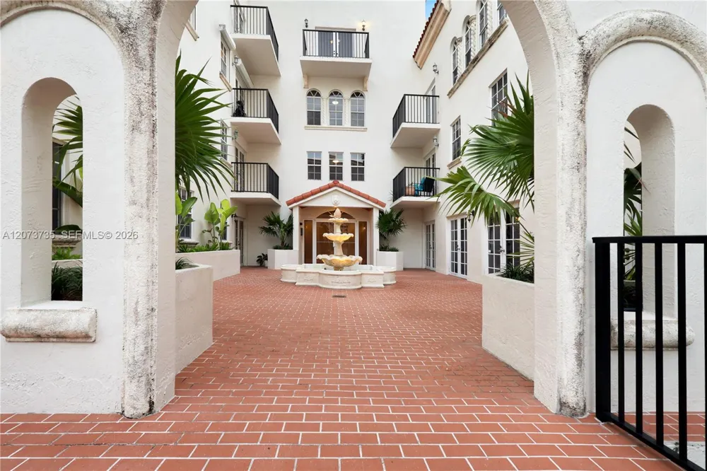 323 Navarre Ave #301 Coral Gables, FL 33134