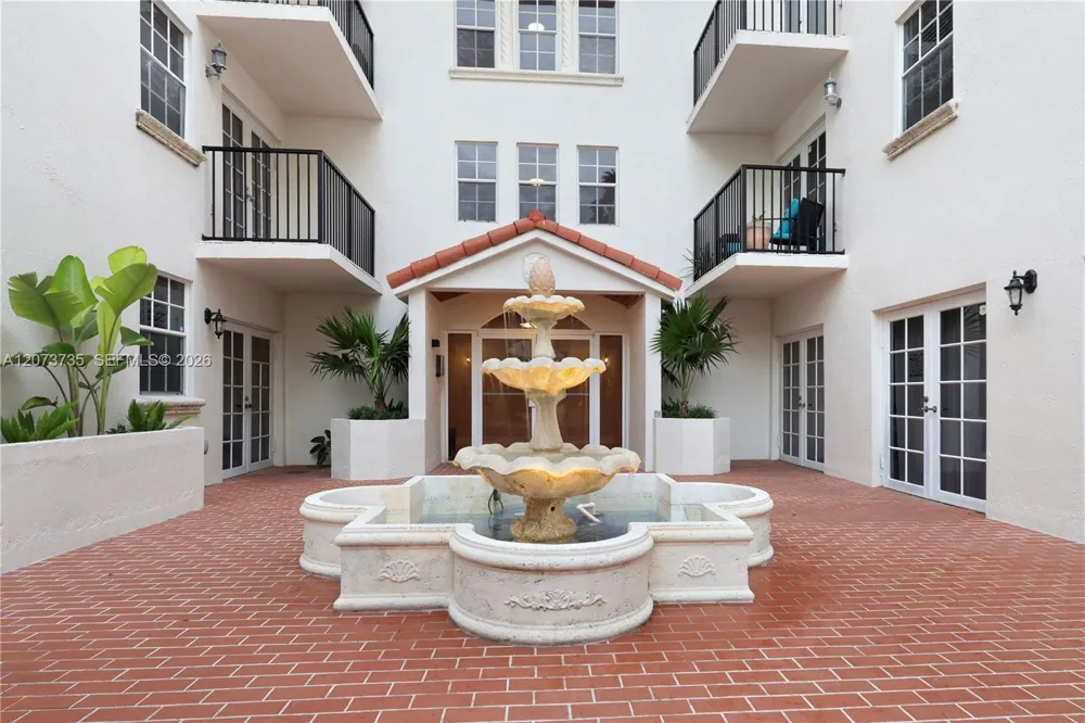 323 Navarre Ave #301 Coral Gables, FL 33134