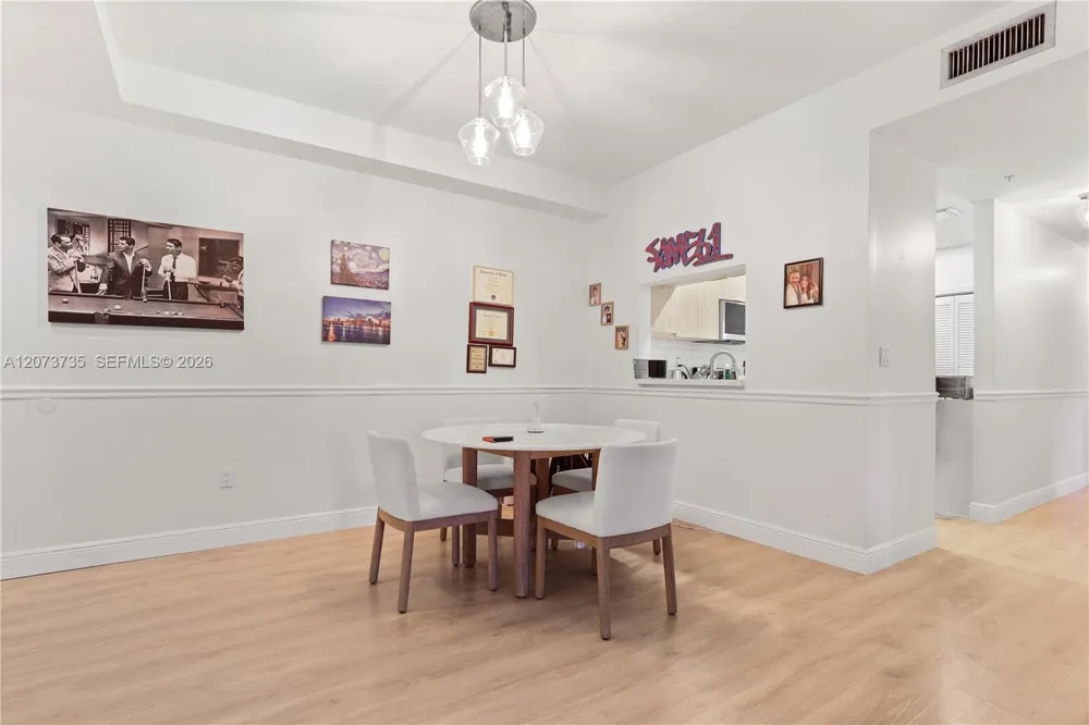 323 Navarre Ave #301 Coral Gables, FL 33134