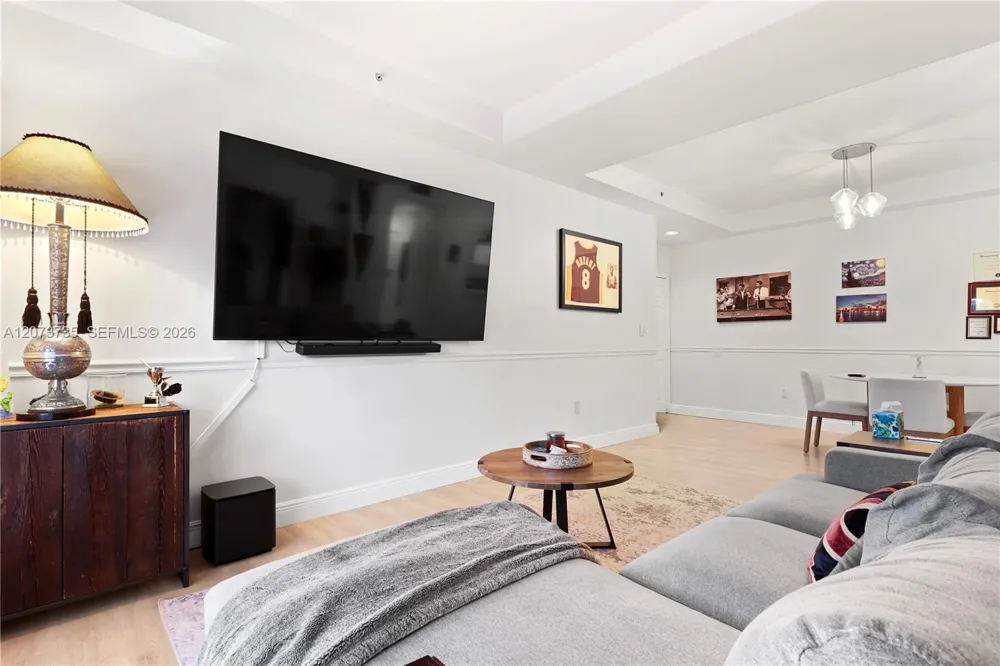 323 Navarre Ave #301 Coral Gables, FL 33134