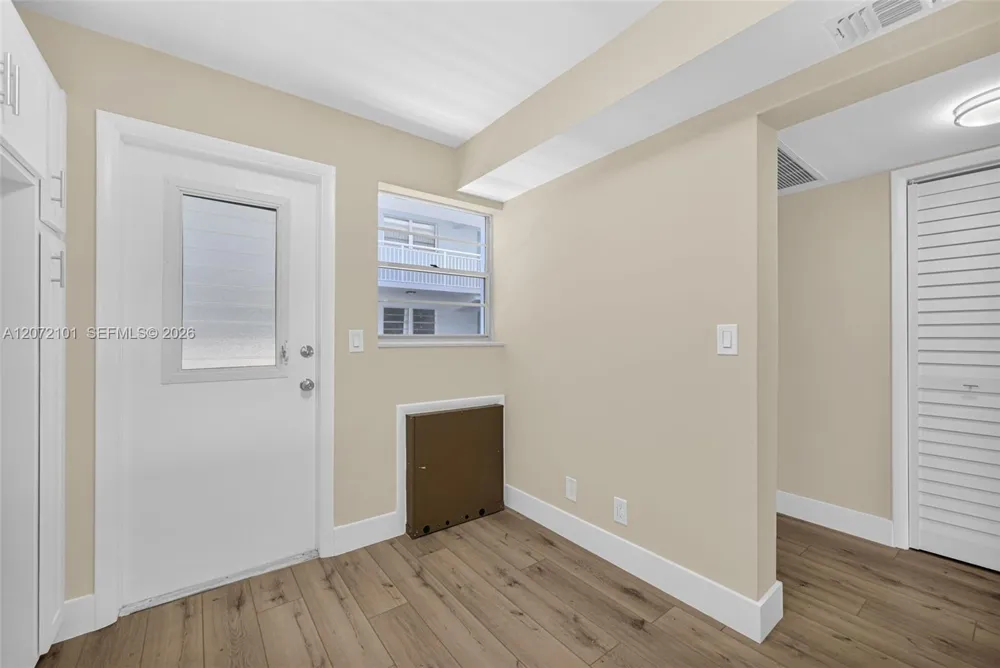 215 SE 3rd Ave #206B Hallandale Beach, FL 33009
