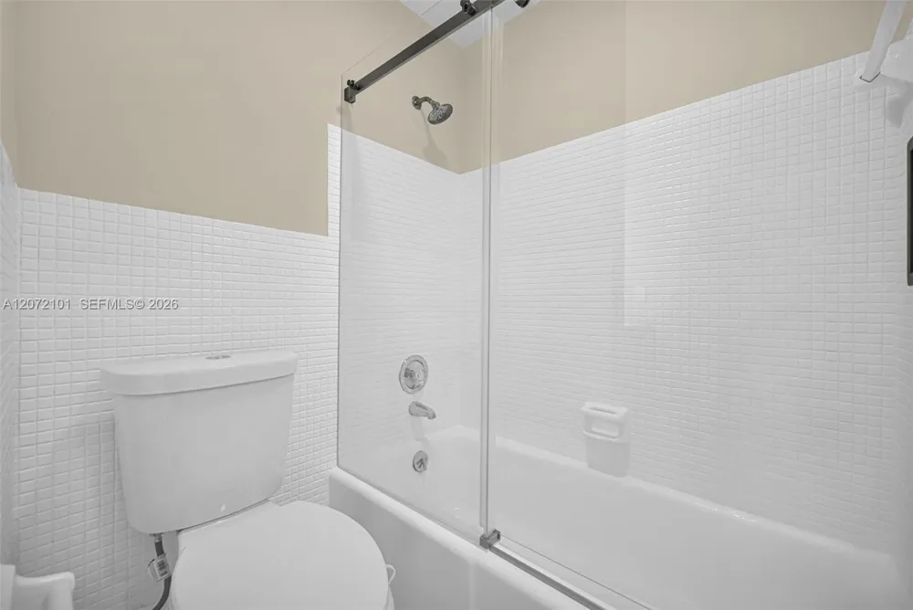 215 SE 3rd Ave #206B Hallandale Beach, FL 33009