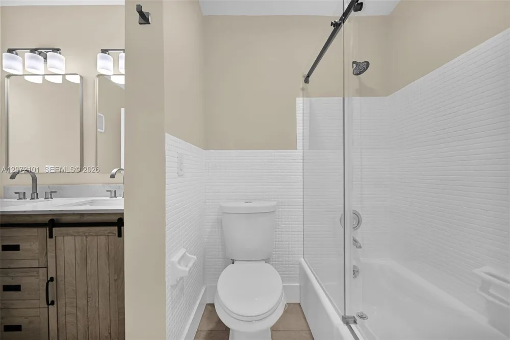 215 SE 3rd Ave #206B Hallandale Beach, FL 33009