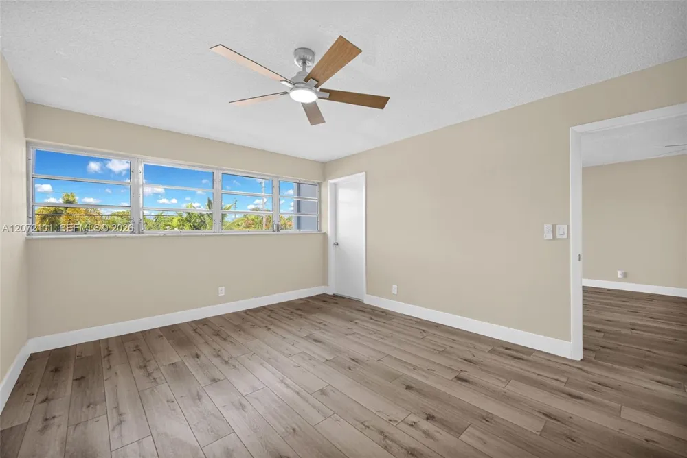 215 SE 3rd Ave #206B Hallandale Beach, FL 33009