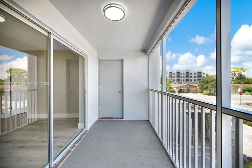 215 SE 3rd Ave #206B Hallandale Beach, FL 33009