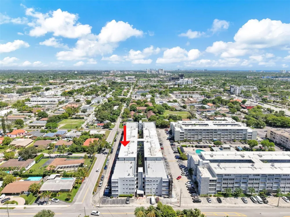 215 SE 3rd Ave #206B Hallandale Beach, FL 33009