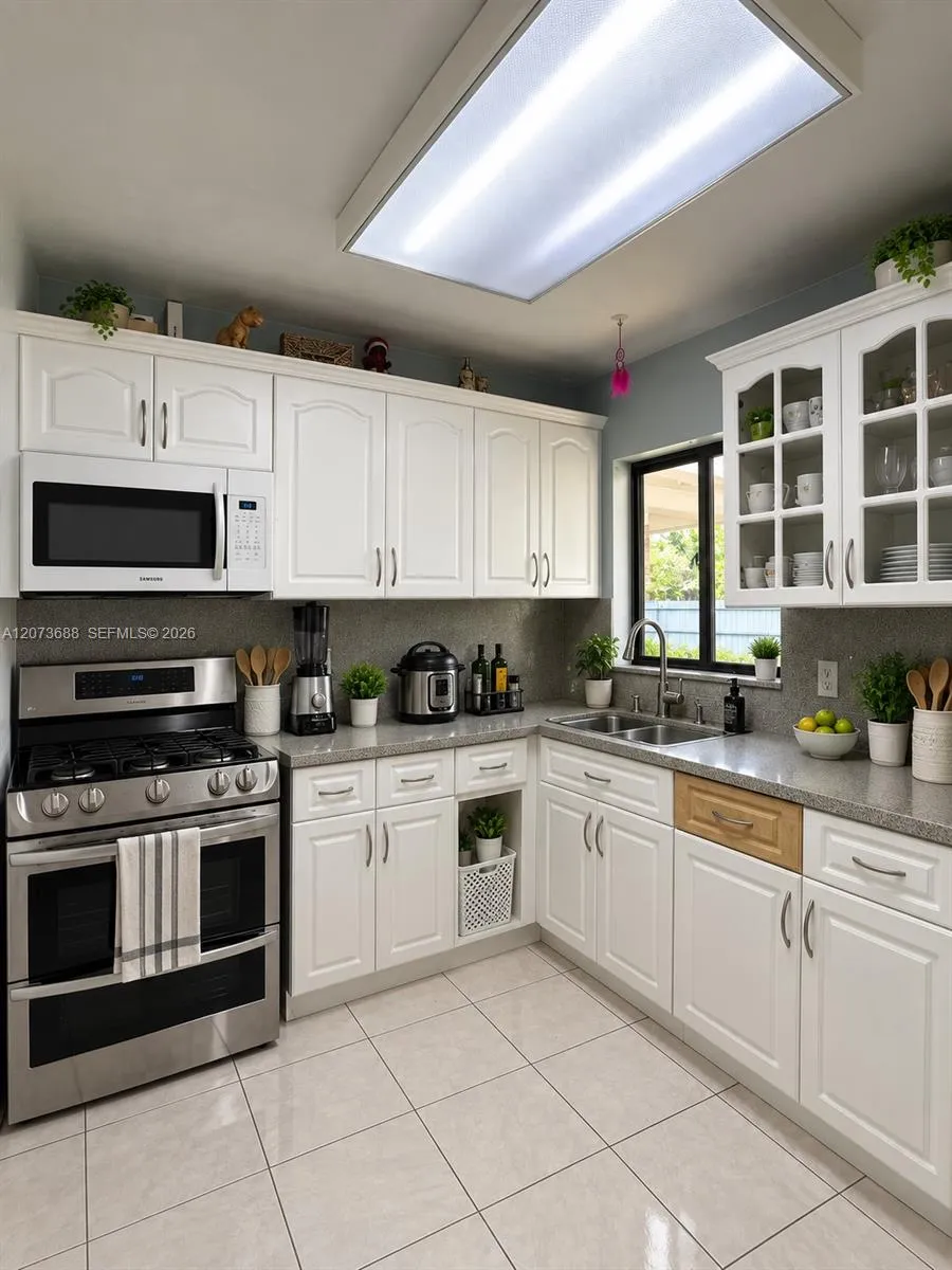 4860 NW 190th St Miami Gardens, FL 33055