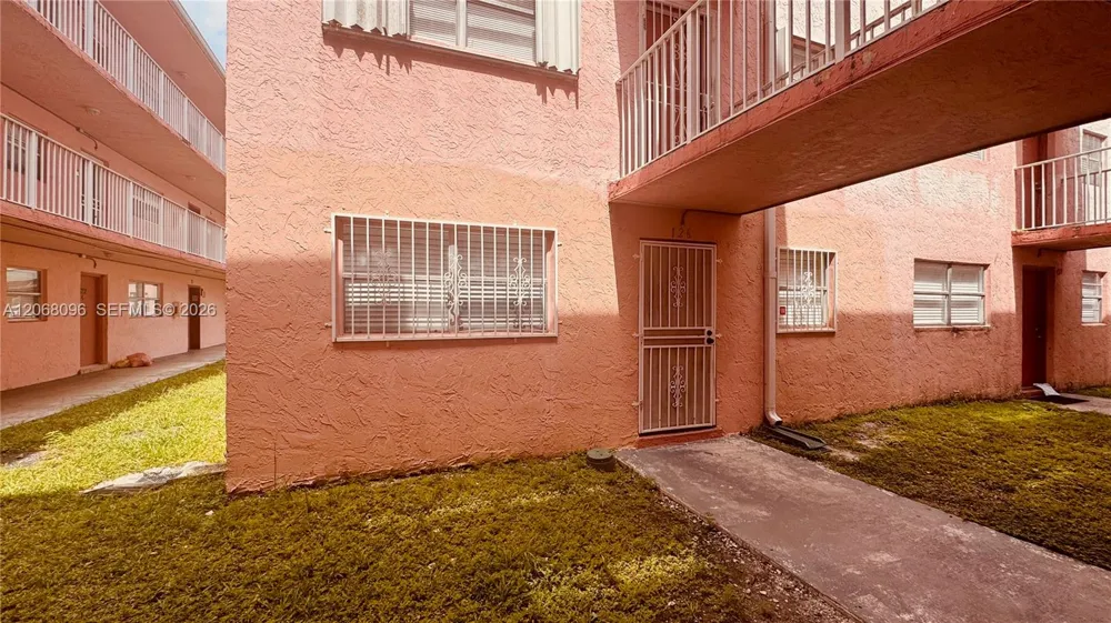 19771 SW 114th Ave #126 Miami, FL 33157