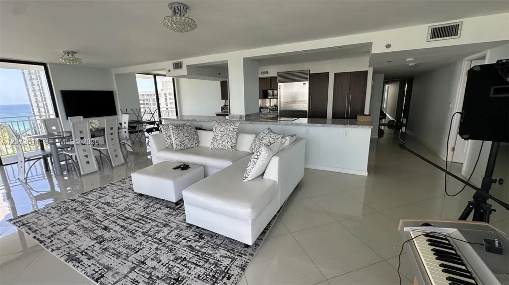210 174th St #1119 Sunny Isles Beach, FL 33160