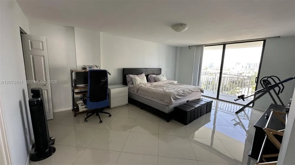 210 174th St #1119 Sunny Isles Beach, FL 33160