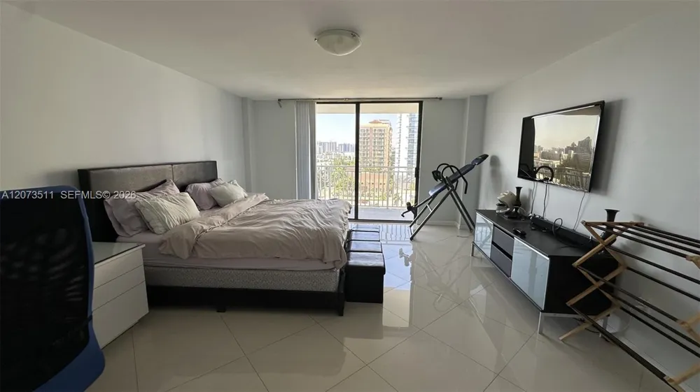 210 174th St #1119 Sunny Isles Beach, FL 33160