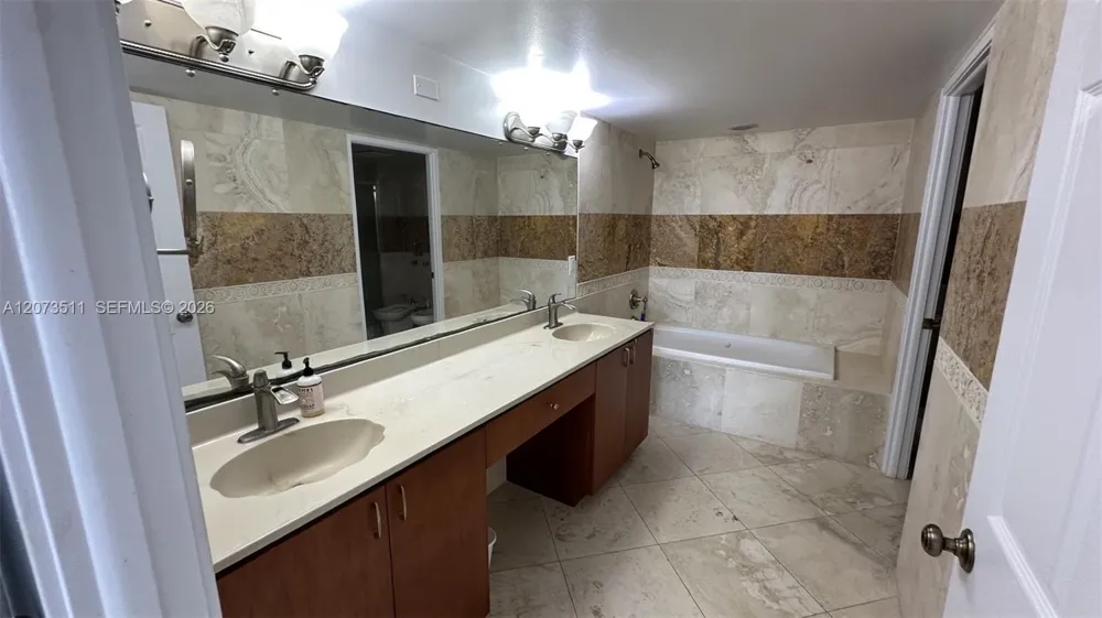 210 174th St #1119 Sunny Isles Beach, FL 33160