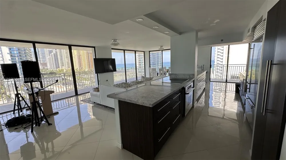 210 174th St #1119 Sunny Isles Beach, FL 33160