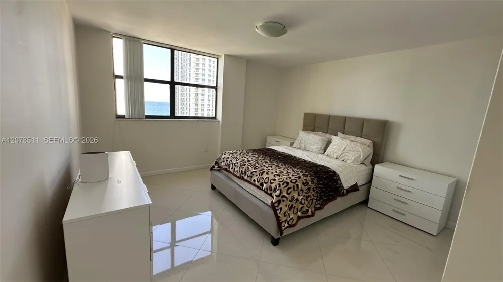 210 174th St #1119 Sunny Isles Beach, FL 33160