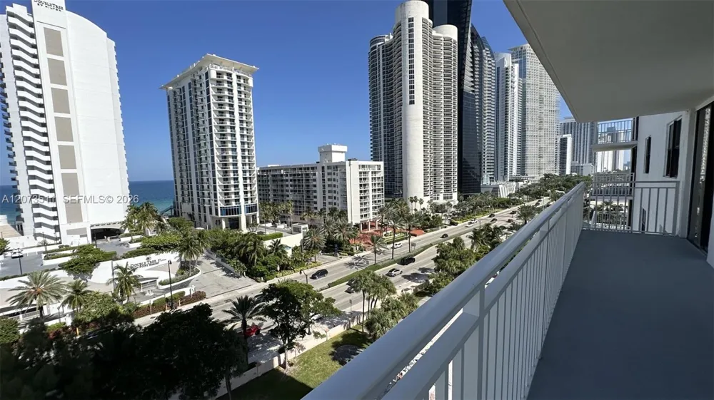 210 174th St #1119 Sunny Isles Beach, FL 33160