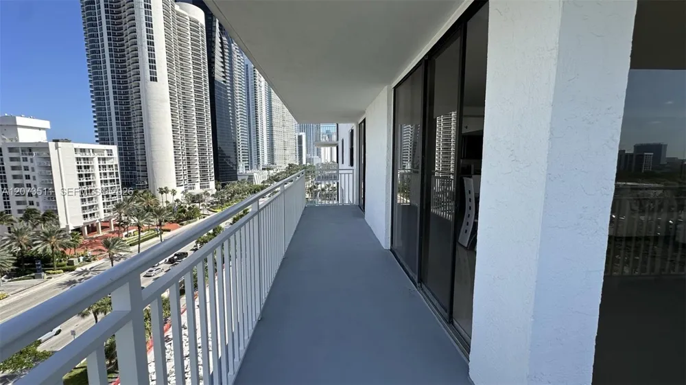 210 174th St #1119 Sunny Isles Beach, FL 33160