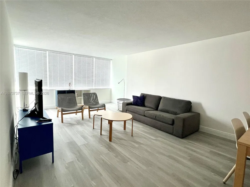 8233 Harding Ave #204 Miami Beach, FL 33141