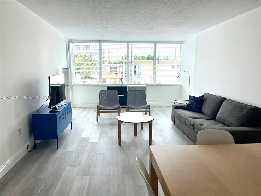 8233 Harding Ave #204 Miami Beach, FL 33141