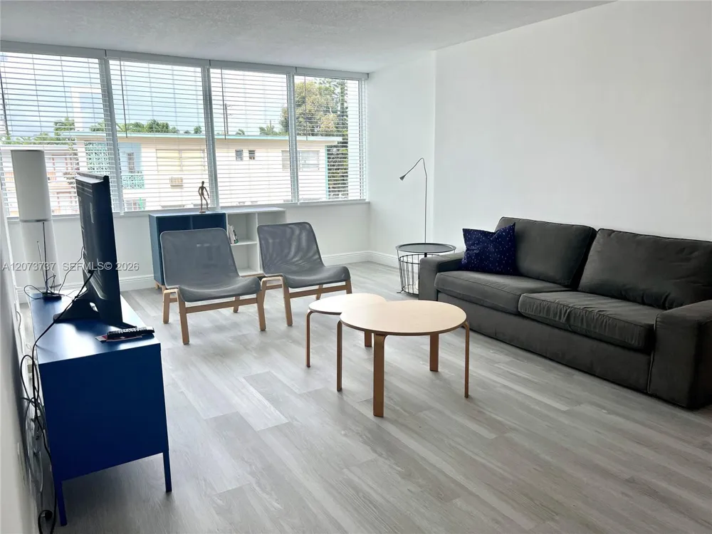 8233 Harding Ave #204 Miami Beach, FL 33141