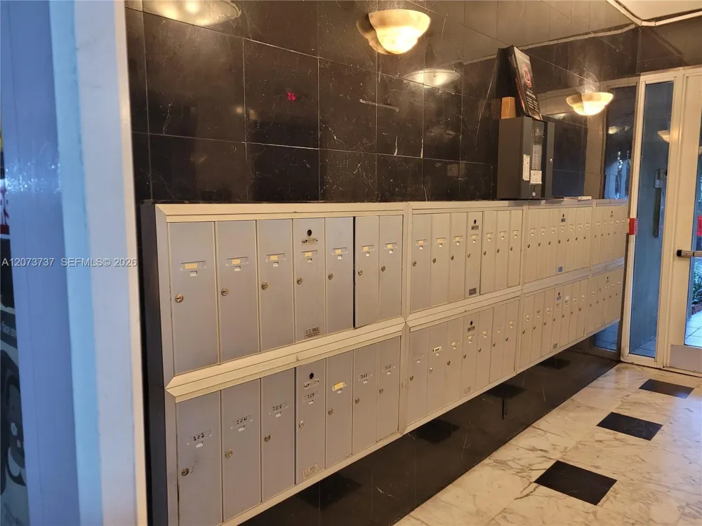 8233 Harding Ave #204 Miami Beach, FL 33141