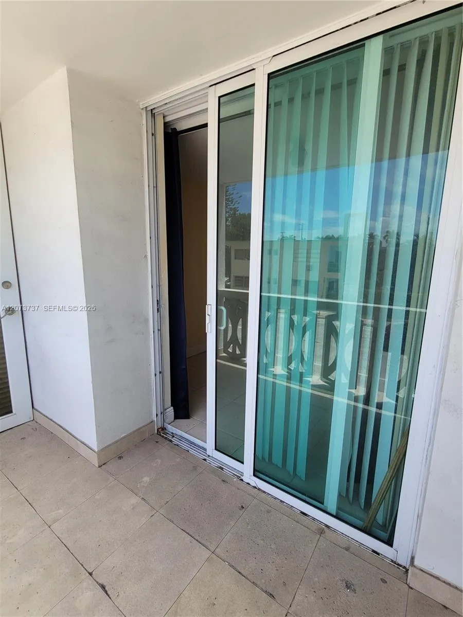 8233 Harding Ave #204 Miami Beach, FL 33141