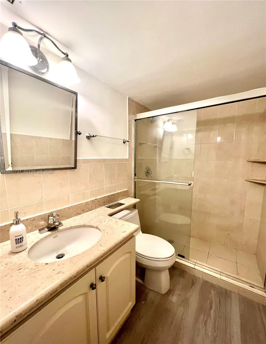 8233 Harding Ave #204 Miami Beach, FL 33141