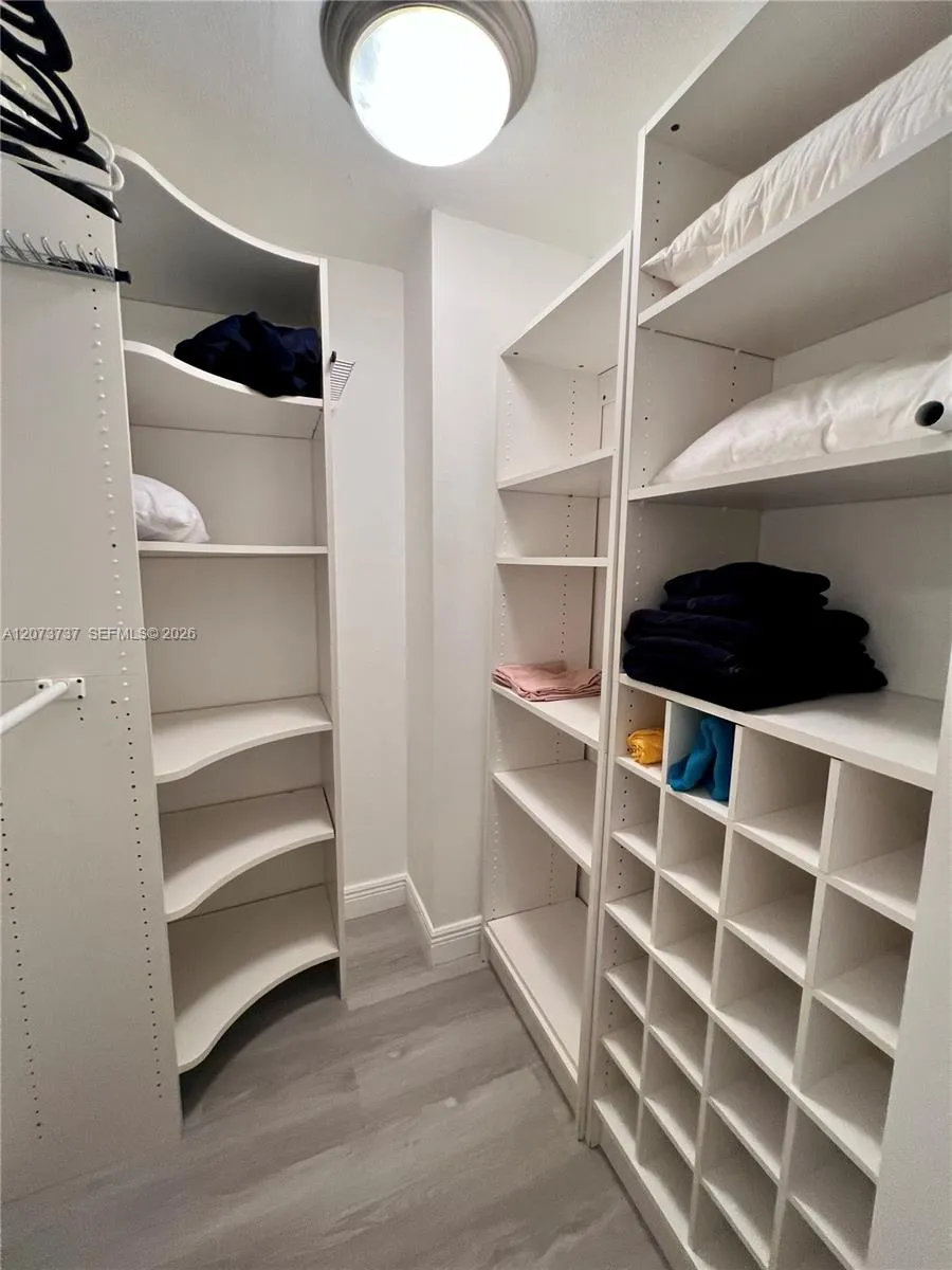 8233 Harding Ave #204 Miami Beach, FL 33141