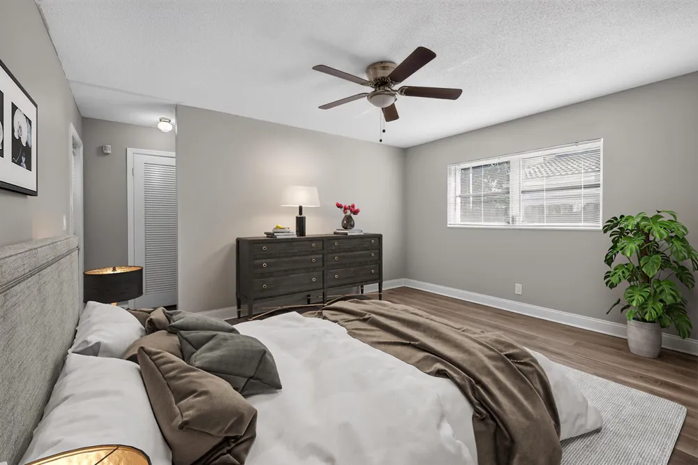 7823 NW 40TH STREET Coral Springs, FL 33065