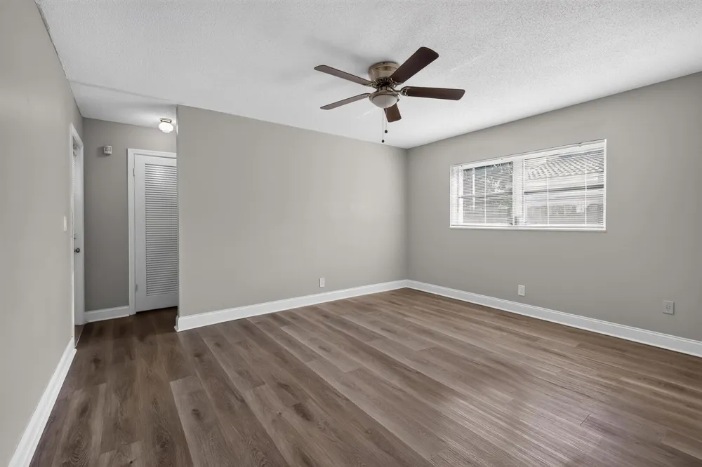 7823 NW 40TH STREET Coral Springs, FL 33065