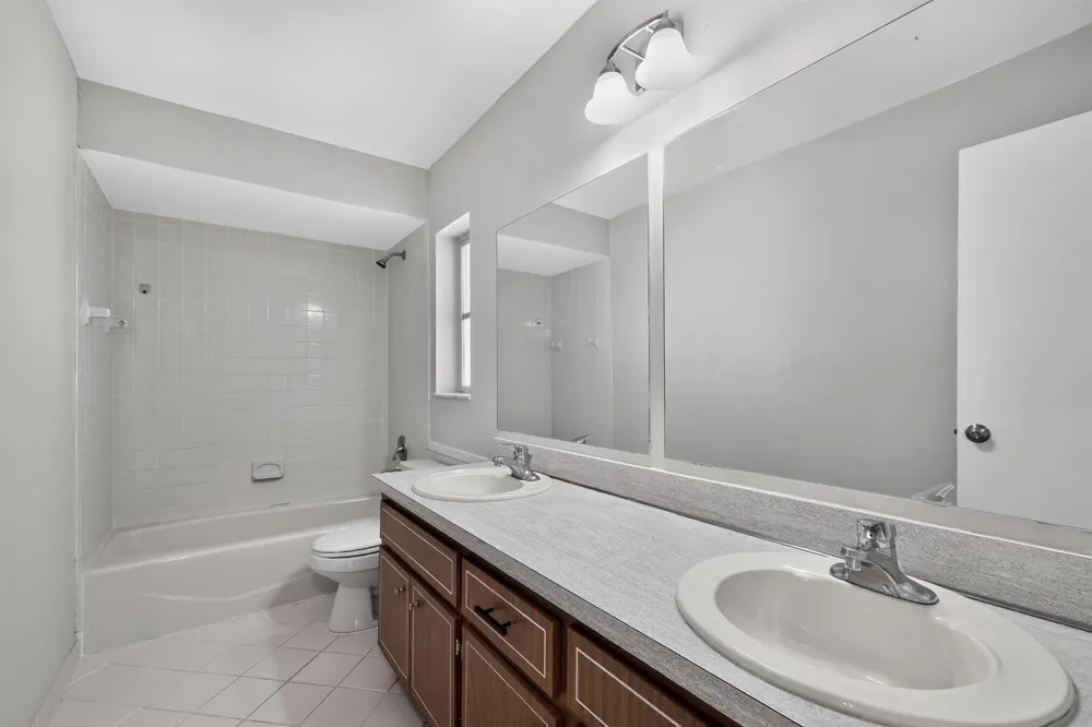 7823 NW 40TH STREET Coral Springs, FL 33065