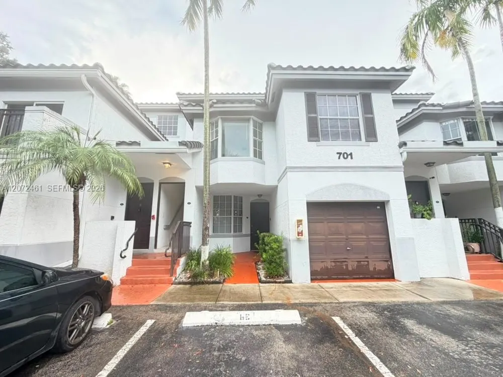 701 SW 148th Ave #104 Sunrise, FL 33325