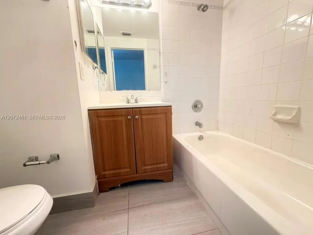 701 SW 148th Ave #104 Sunrise, FL 33325