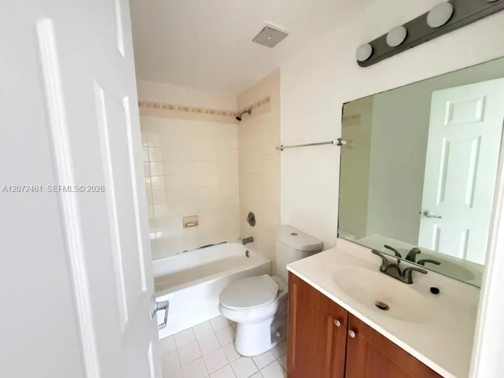 701 SW 148th Ave #104 Sunrise, FL 33325