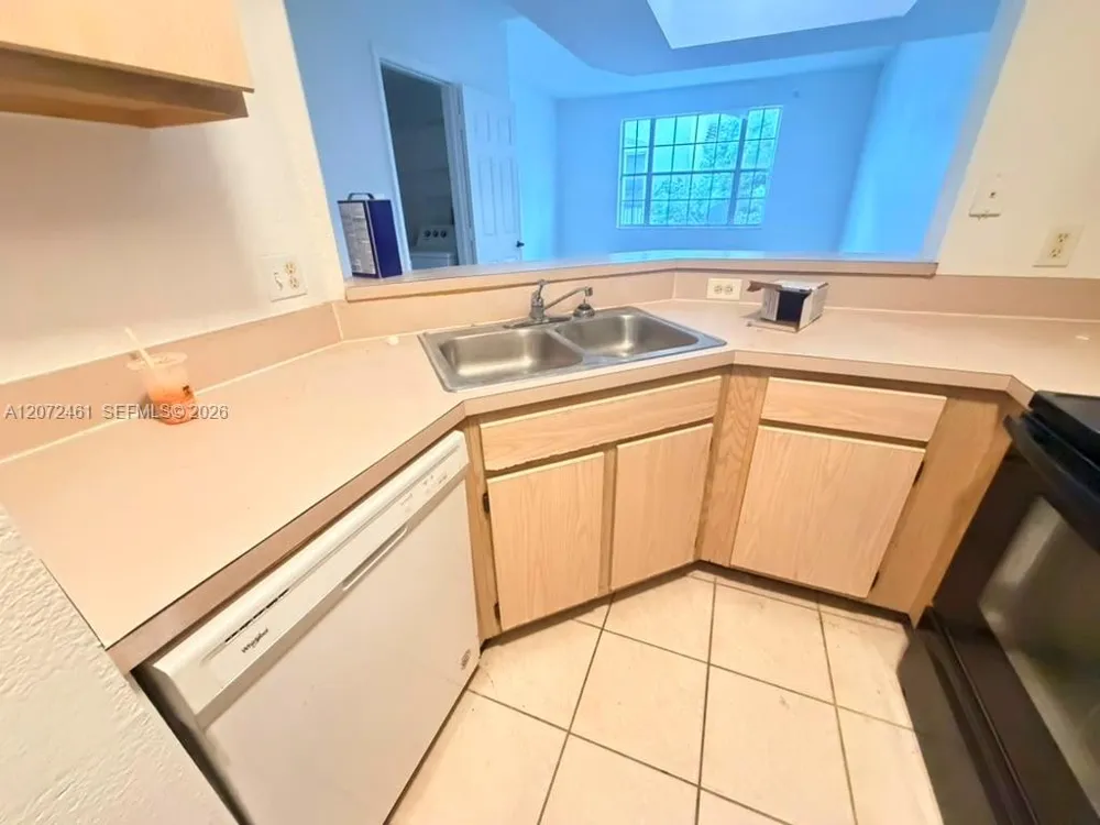 701 SW 148th Ave #104 Sunrise, FL 33325