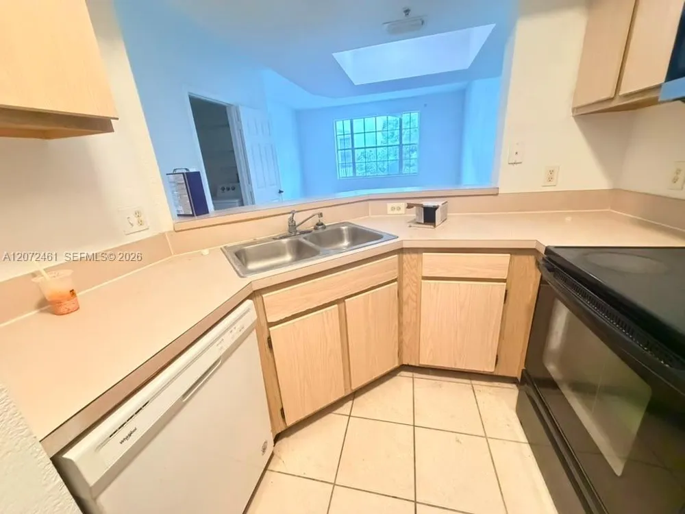 701 SW 148th Ave #104 Sunrise, FL 33325