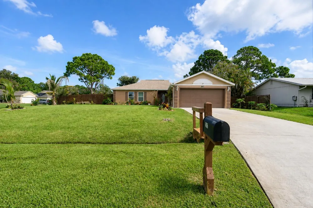 397 SW RAY AVENUE Port St. Lucie, FL 34983