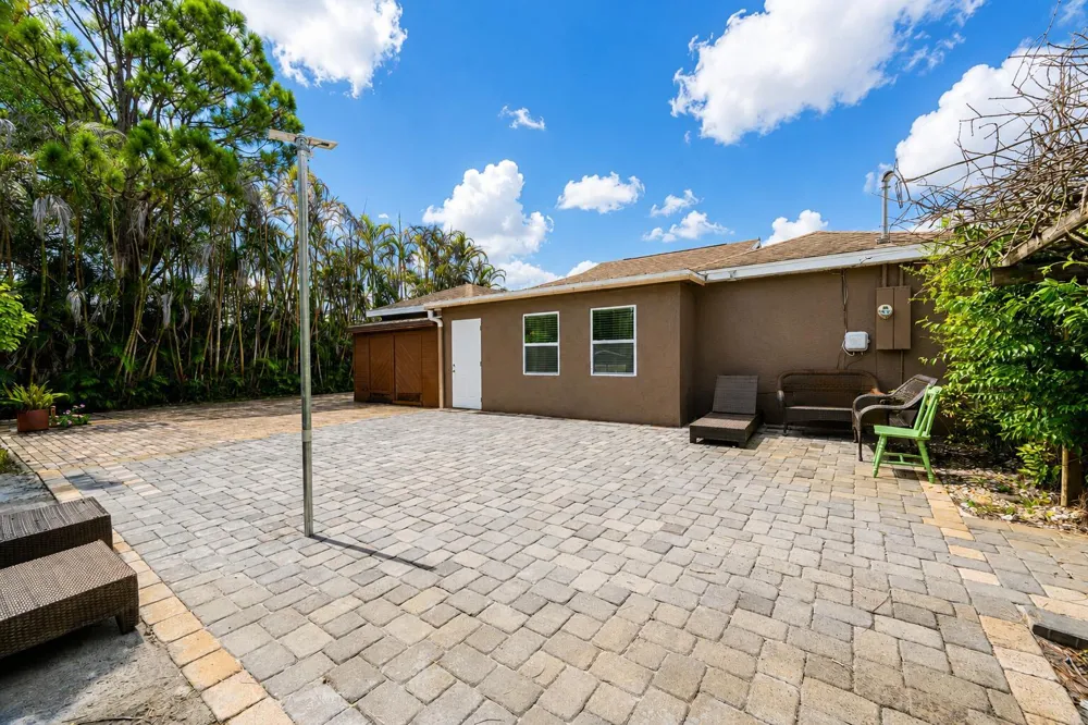 397 SW RAY AVENUE Port St. Lucie, FL 34983