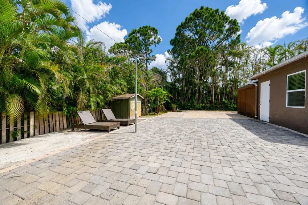 397 SW RAY AVENUE Port St. Lucie, FL 34983