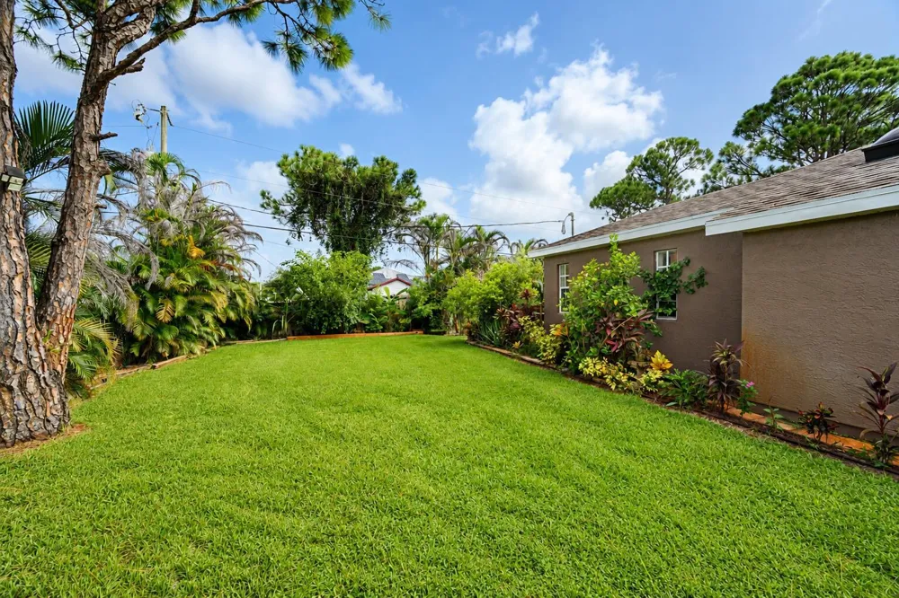 397 SW RAY AVENUE Port St. Lucie, FL 34983