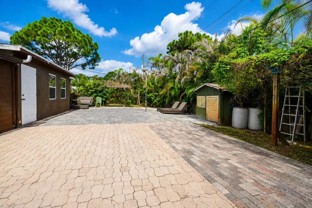 397 SW RAY AVENUE Port St. Lucie, FL 34983