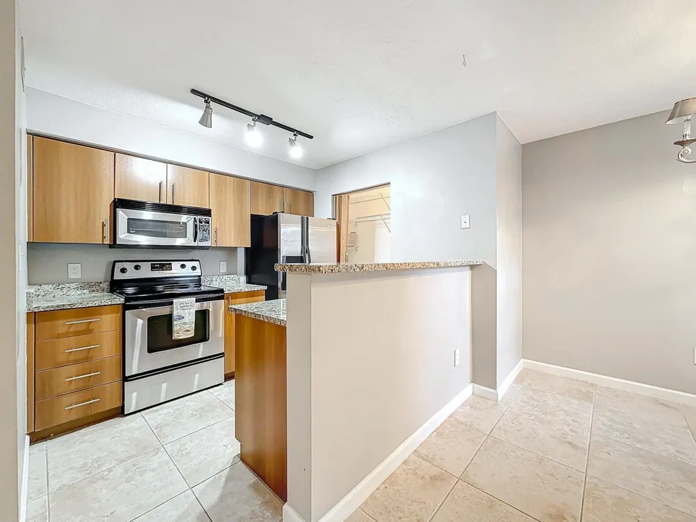 1020 CRYSTAL WAY #M Delray Beach, FL 33444