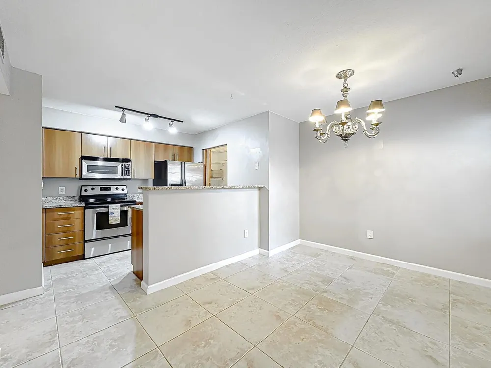 1020 CRYSTAL WAY #M Delray Beach, FL 33444