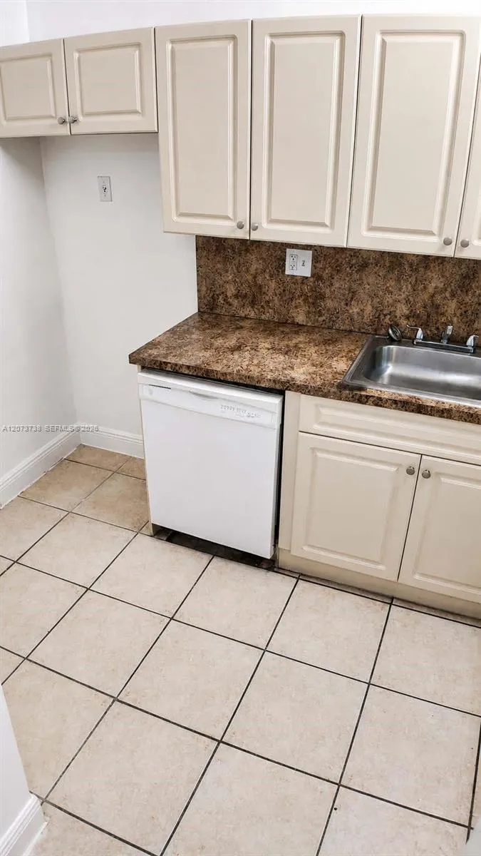 11120 SW 196th St #B411 Cutler Bay, FL 33157