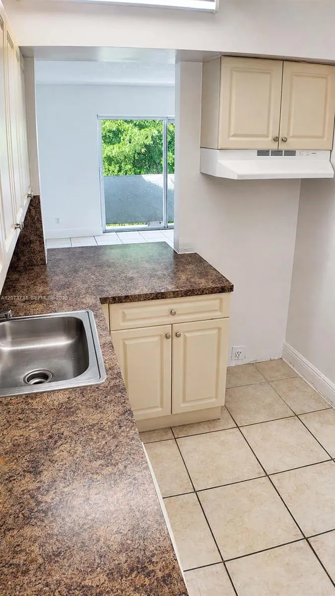 11120 SW 196th St #B411 Cutler Bay, FL 33157