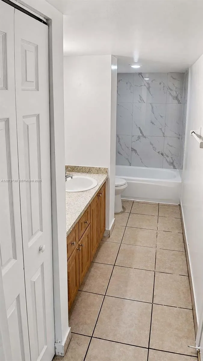 11120 SW 196th St #B411 Cutler Bay, FL 33157
